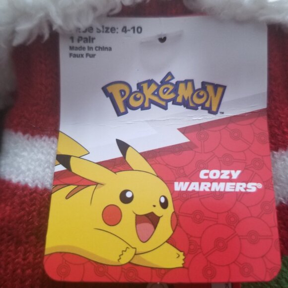 Pokemon Pikachu Cozy Socks - Christmas Theme - Picture 4 of 5